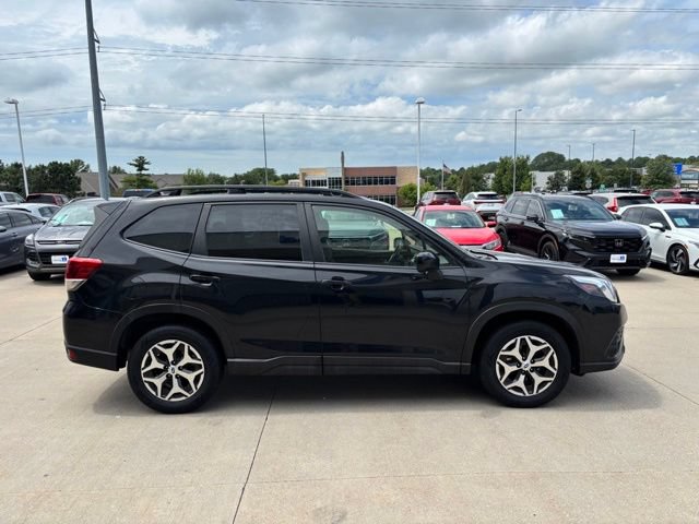 Used 2022 Subaru Forester Premium AWD/4WD image 4