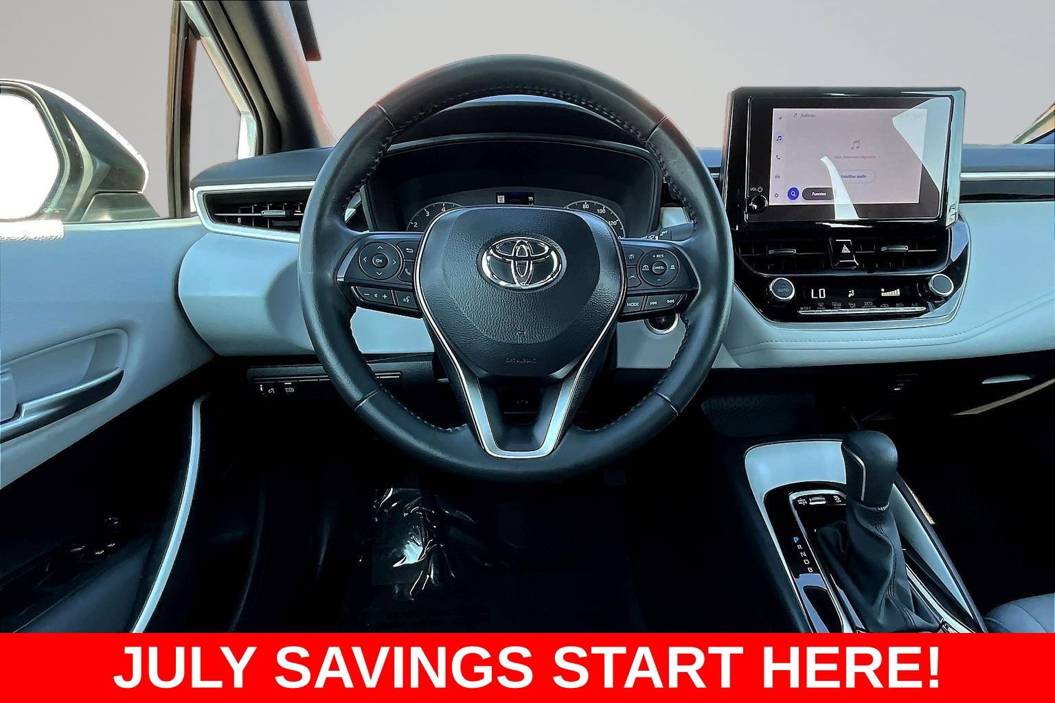 Used 2025 Toyota Corolla SE FWD image 11