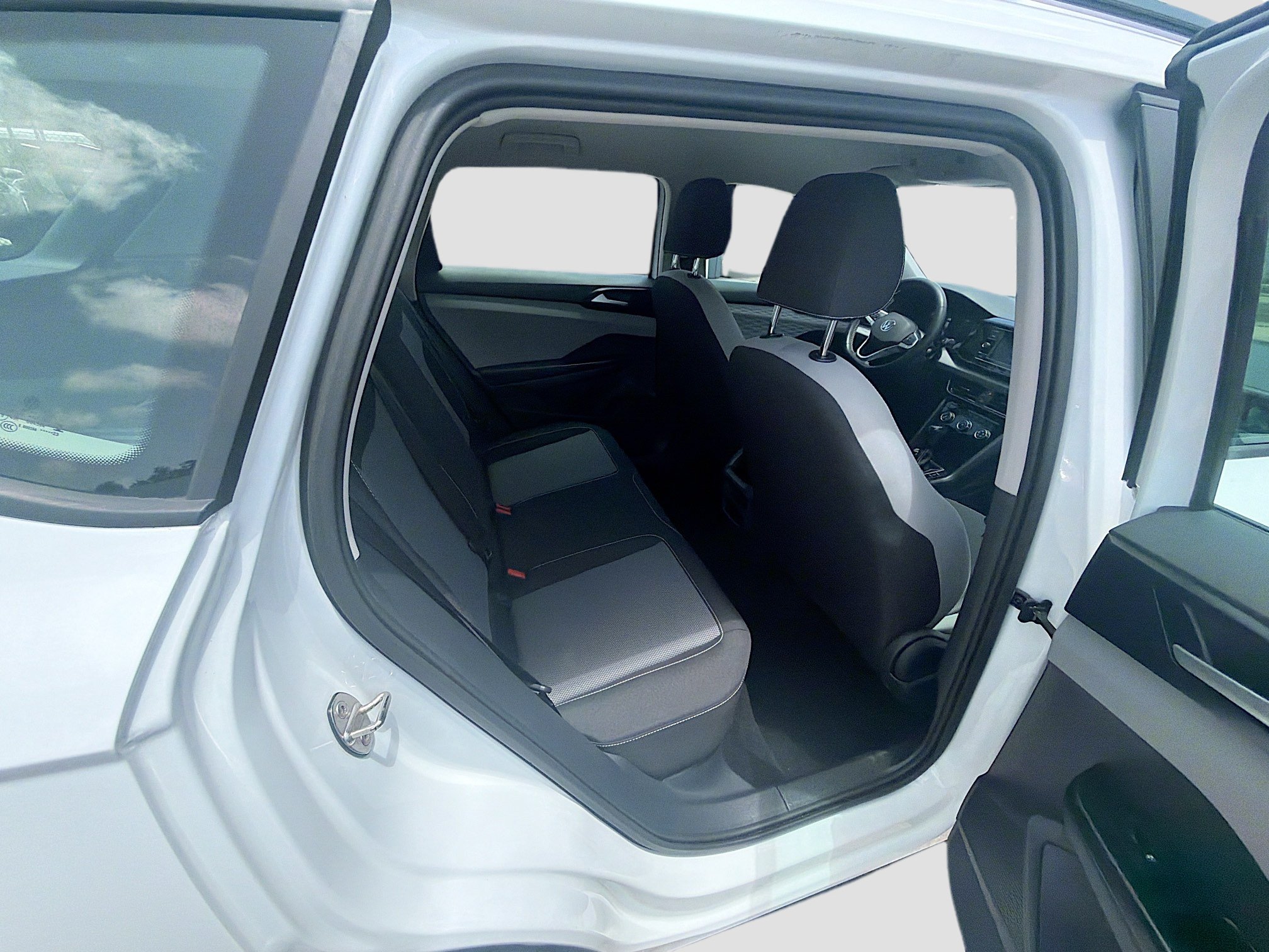Used 2023 Volkswagen Taos S FWD image 27