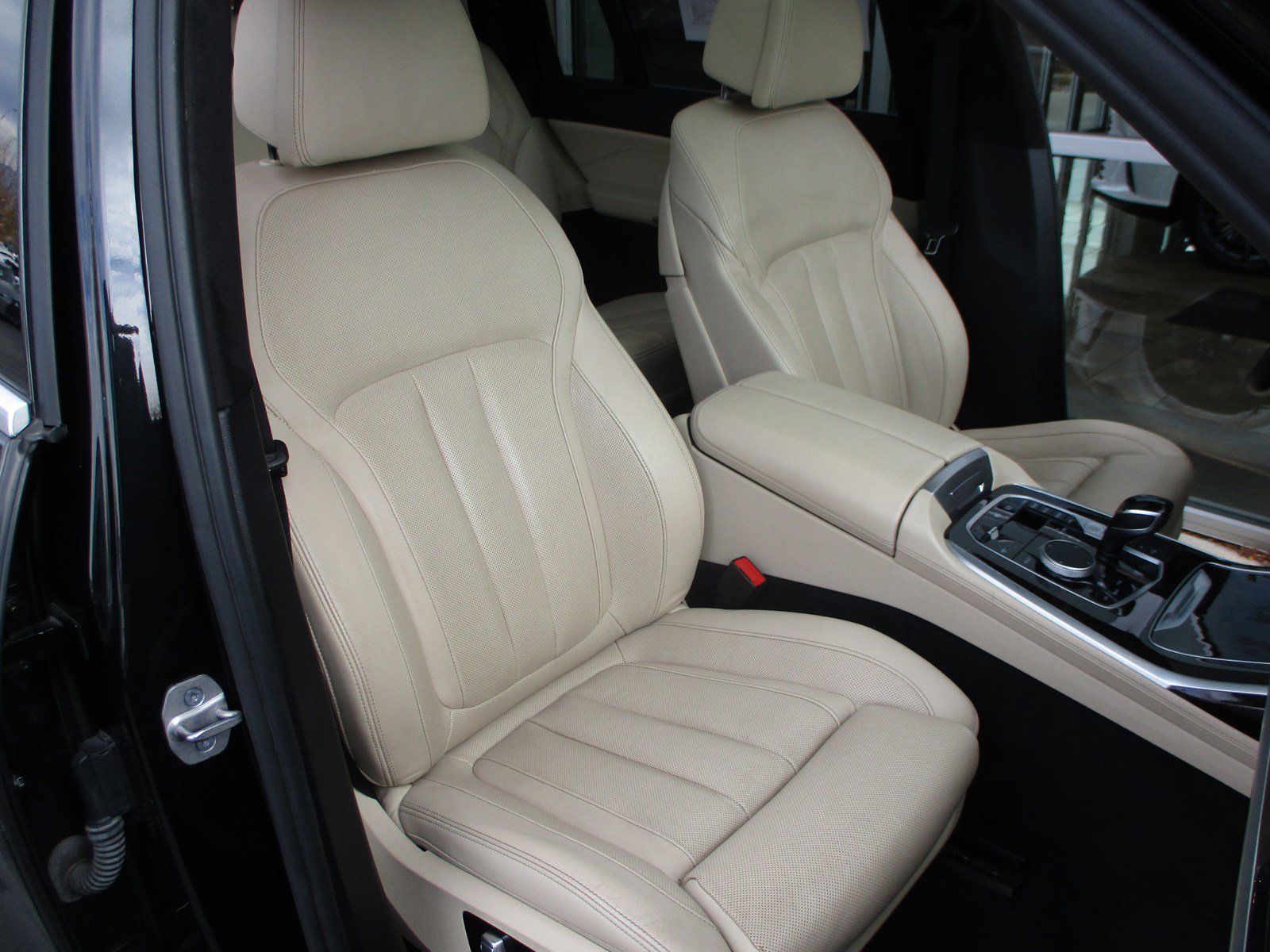 Used 2021 BMW X7 xDrive40i image 30