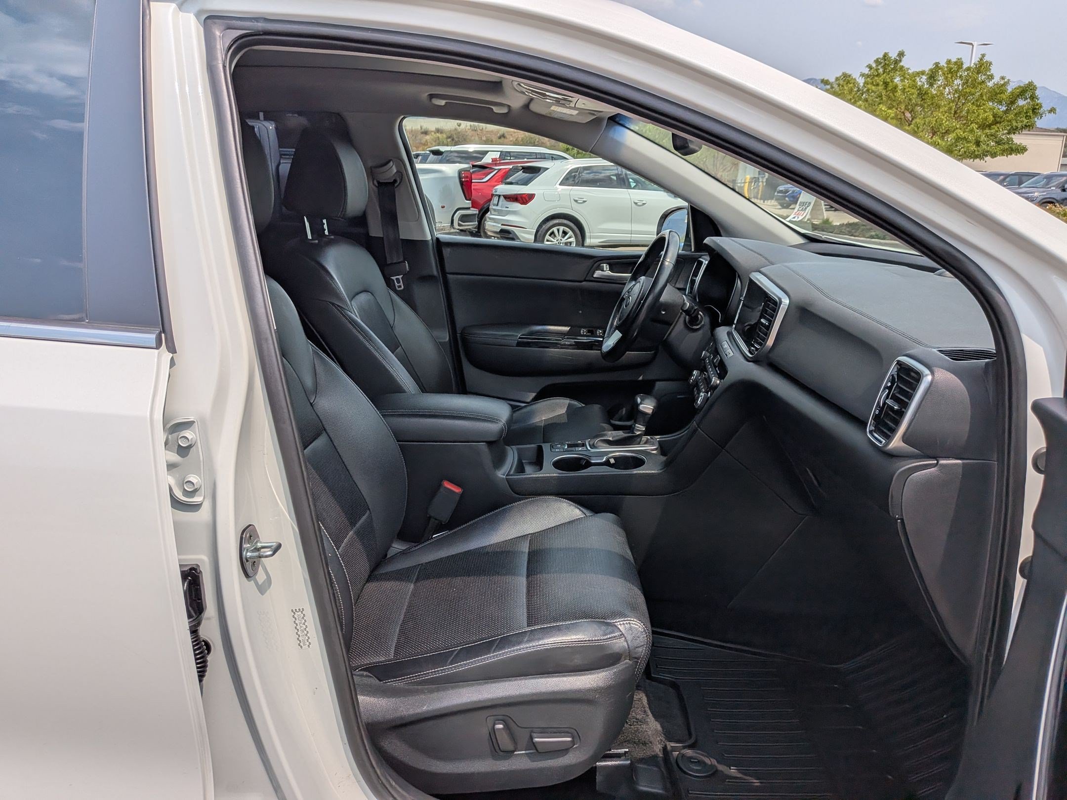 Used 2021 Kia Sportage EX w/ EX Technology Package AWD/4WD image 28