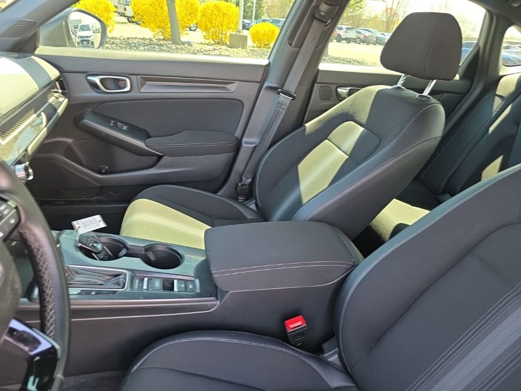 Used 2023 Honda Civic Sport image 22
