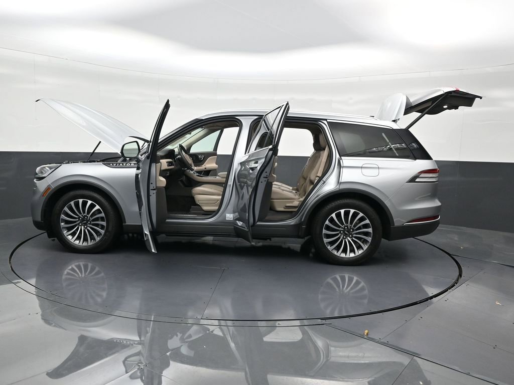 Used 2023 Lincoln Aviator Reserve image 36