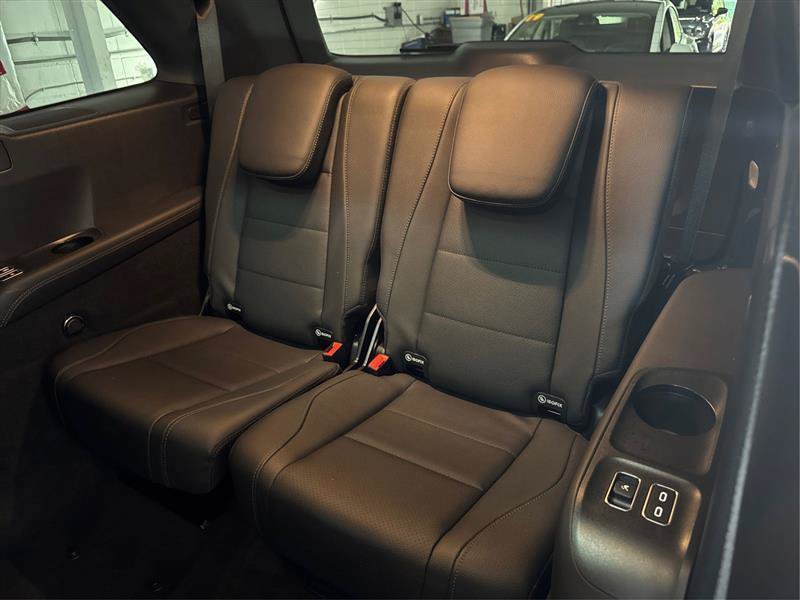 Used 2025 Mercedes-Benz GLS 450 4MATIC image 35