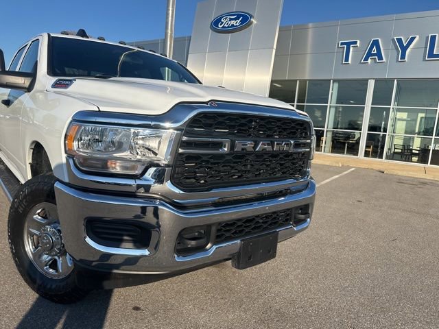 Used 2024 RAM 2500 Tradesman w/ Chrome Appearance Group AWD/4WD image 5