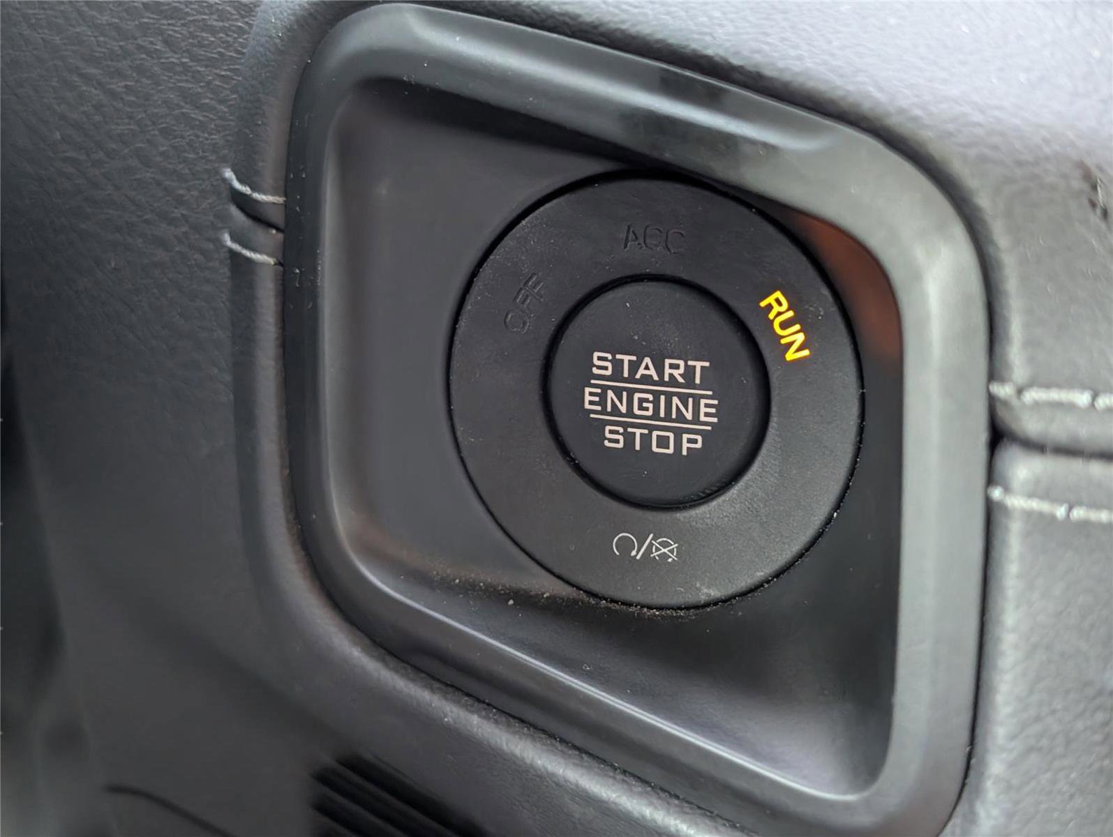 Used 2025 Jeep Wrangler Unlimited Rubicon image 27