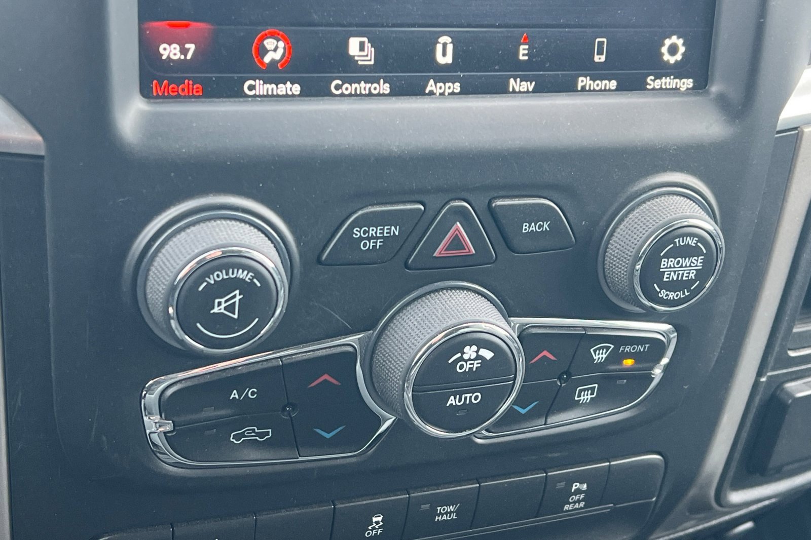 Used 2020 RAM 1500 Classic Warlock w/ Trailer & Traction Group image 21