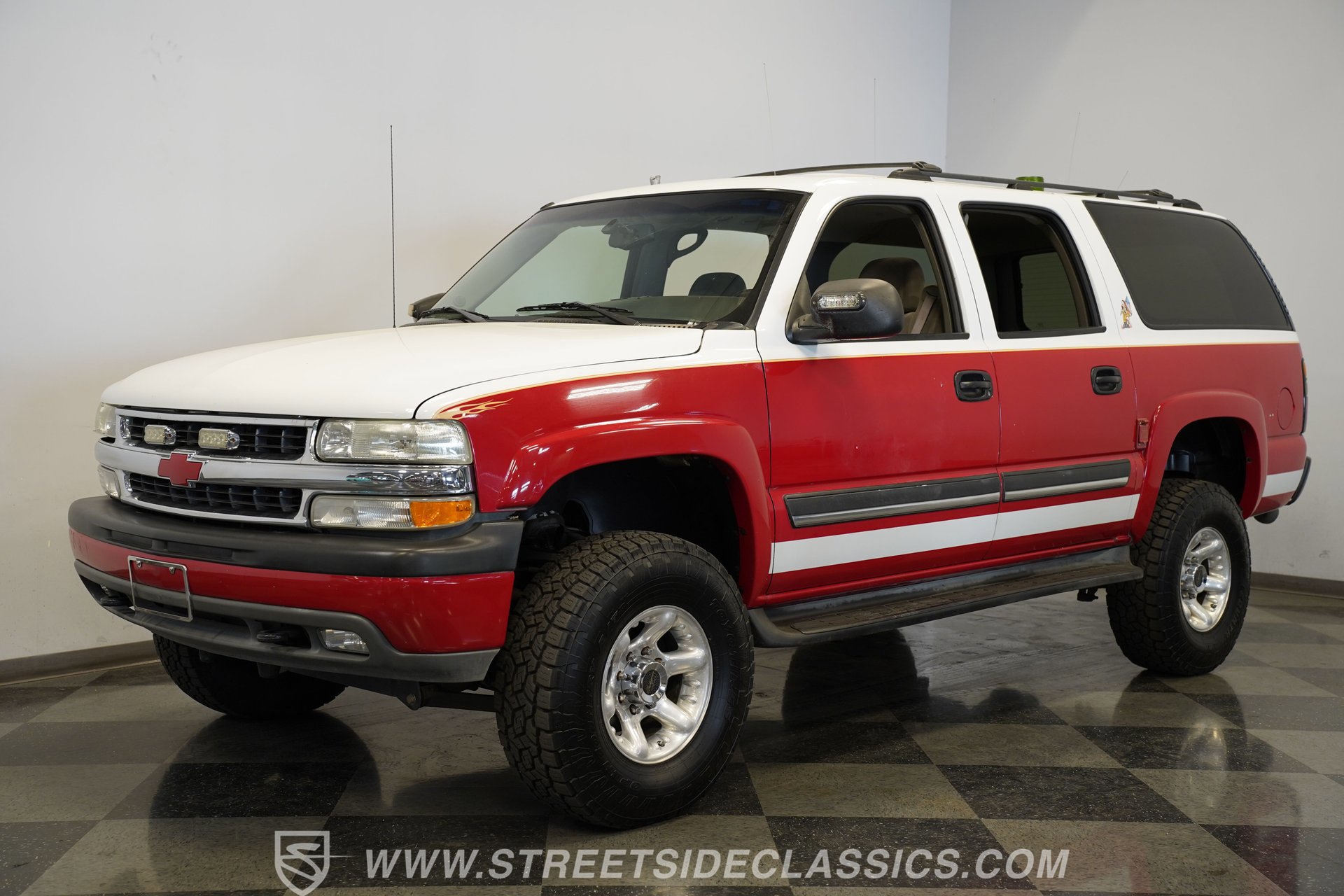 Used 2004 Chevrolet Suburban 2500 AWD/4WD image 6