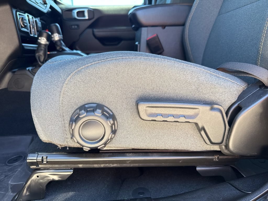 Used 2024 Jeep Gladiator Sport AWD/4WD image 28