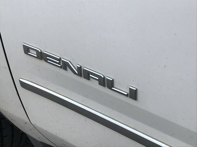Used 2016 GMC Yukon XL Denali w/ Open Road Package AWD/4WD image 9