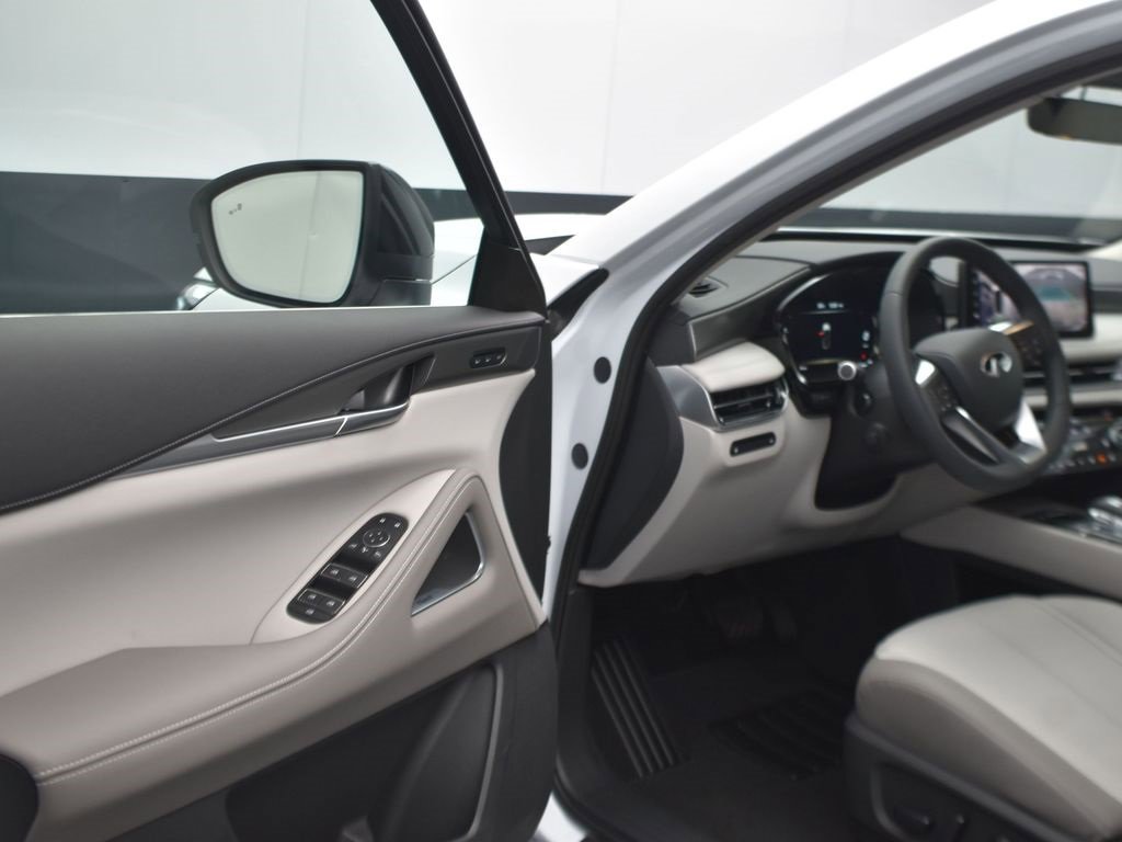 New 2026 INFINITI QX60 Luxe w/ Cargo Package image 11