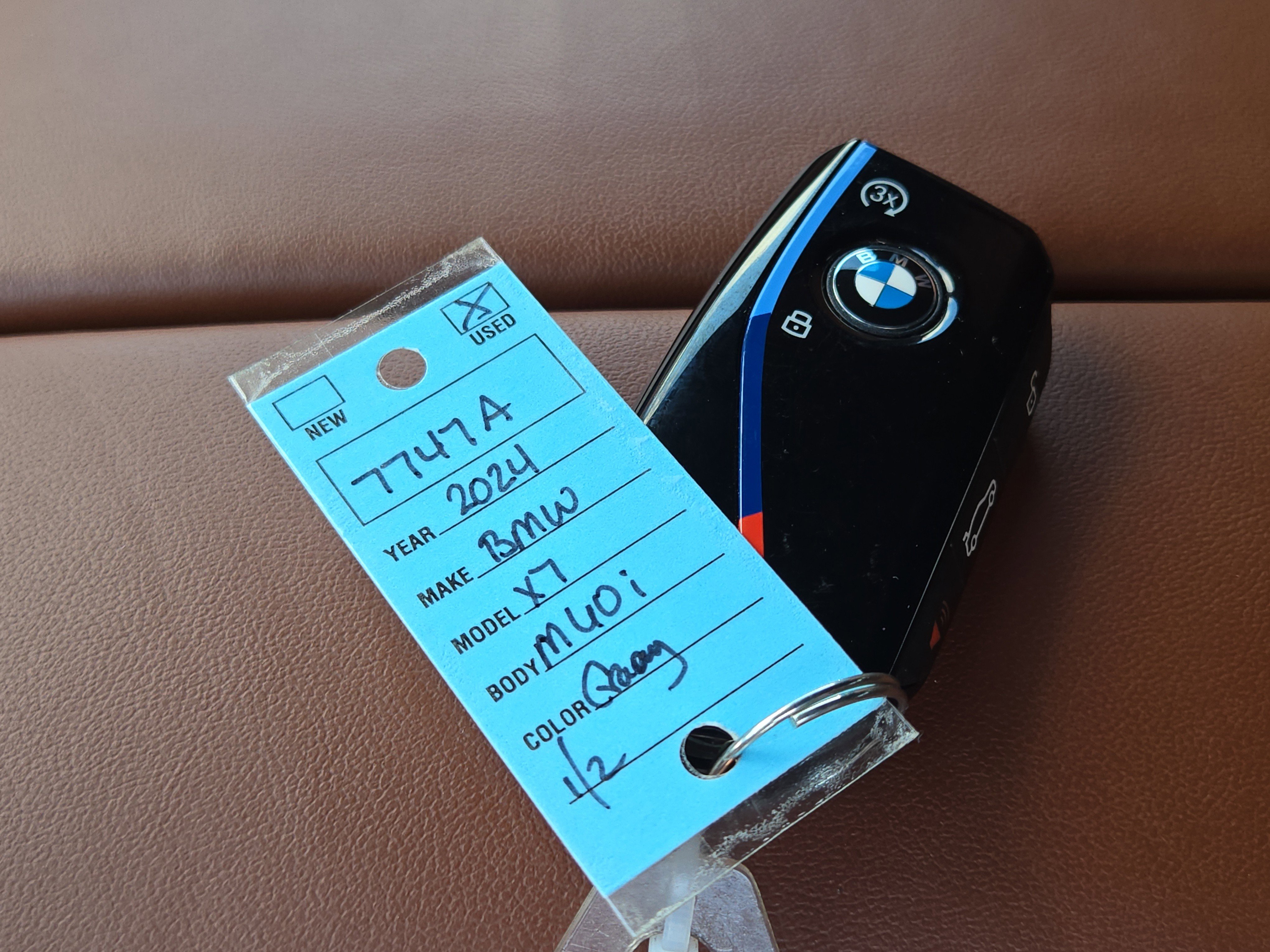 Used 2024 BMW X7 M60i w/ Executive Package image 39