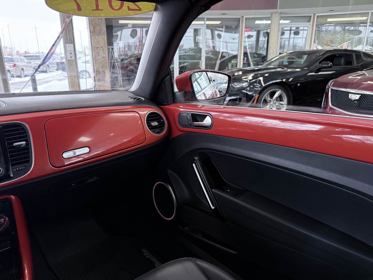 Used 2017 Volkswagen Beetle 1.8T Classic image 30