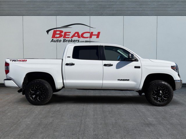 Used 2020 Toyota Tundra SR5 w/ TRD Off-Road Package AWD/4WD image 9