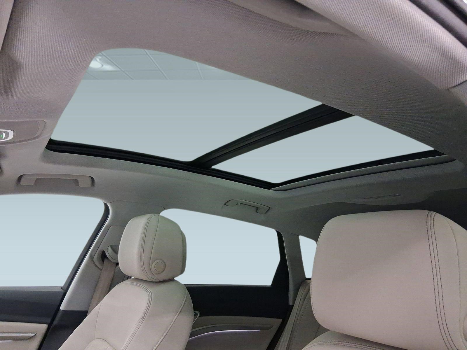 Used 2022 Audi e-tron Premium Plus image 13