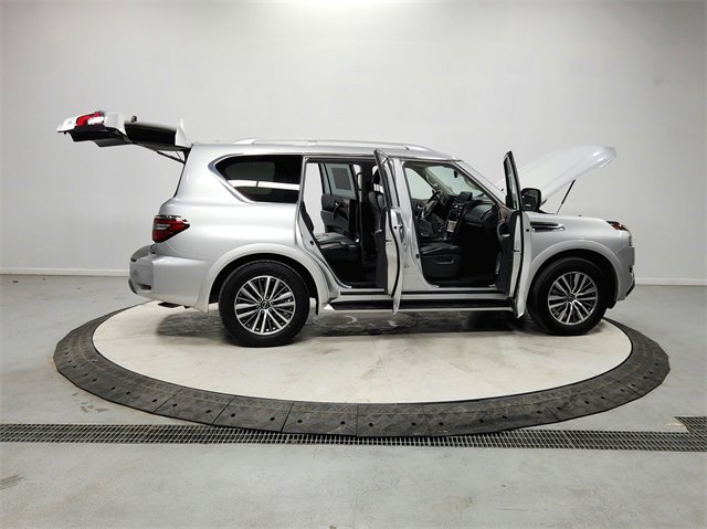 Used 2024 Nissan Armada SL image 16