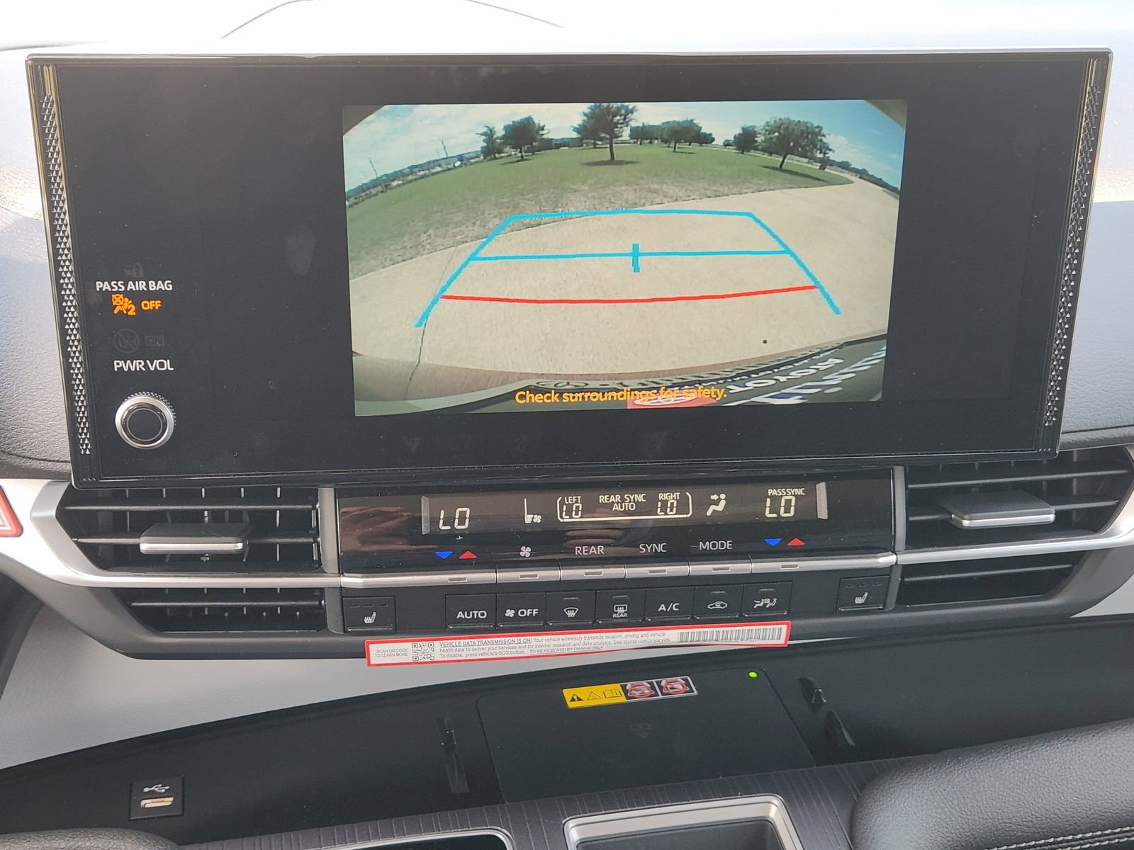 New 2026 Toyota Sienna XLE FWD image 17