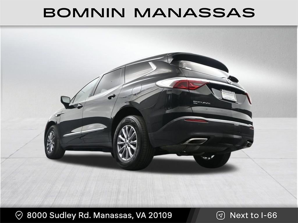 Used 2023 Buick Enclave Essence image 32