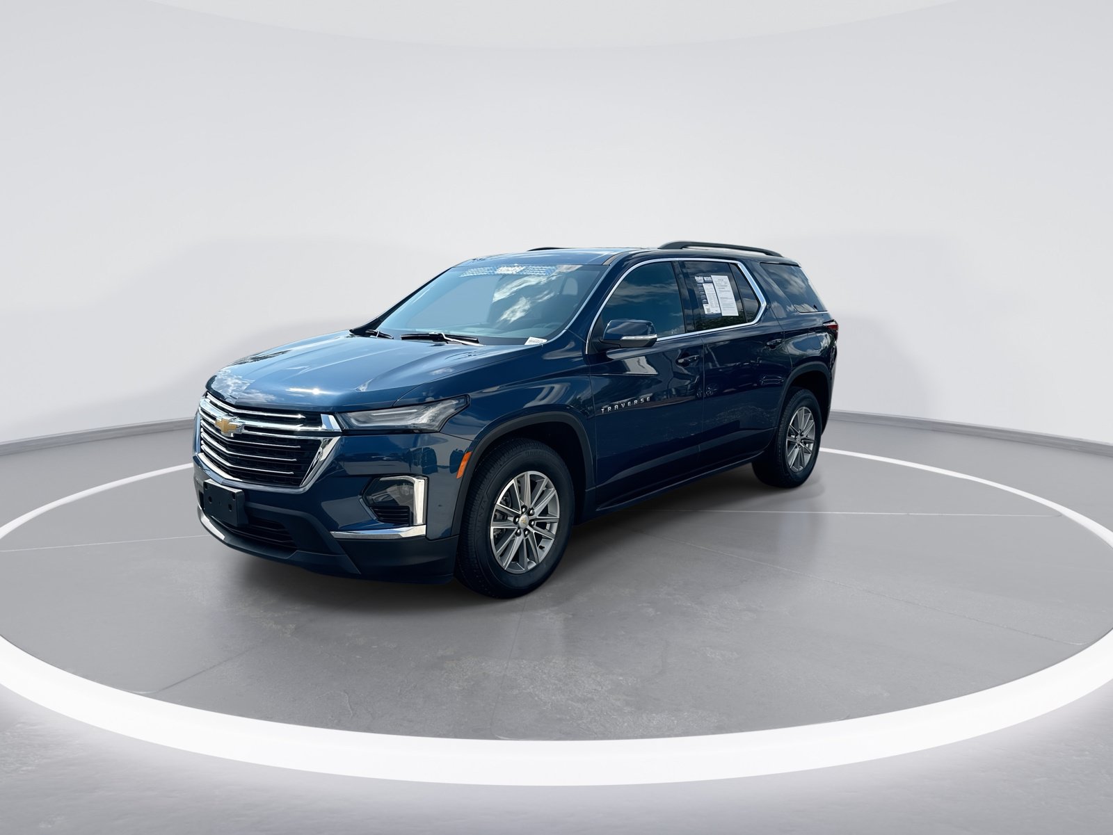 Used 2023 Chevrolet Traverse LT AWD/4WD image 5