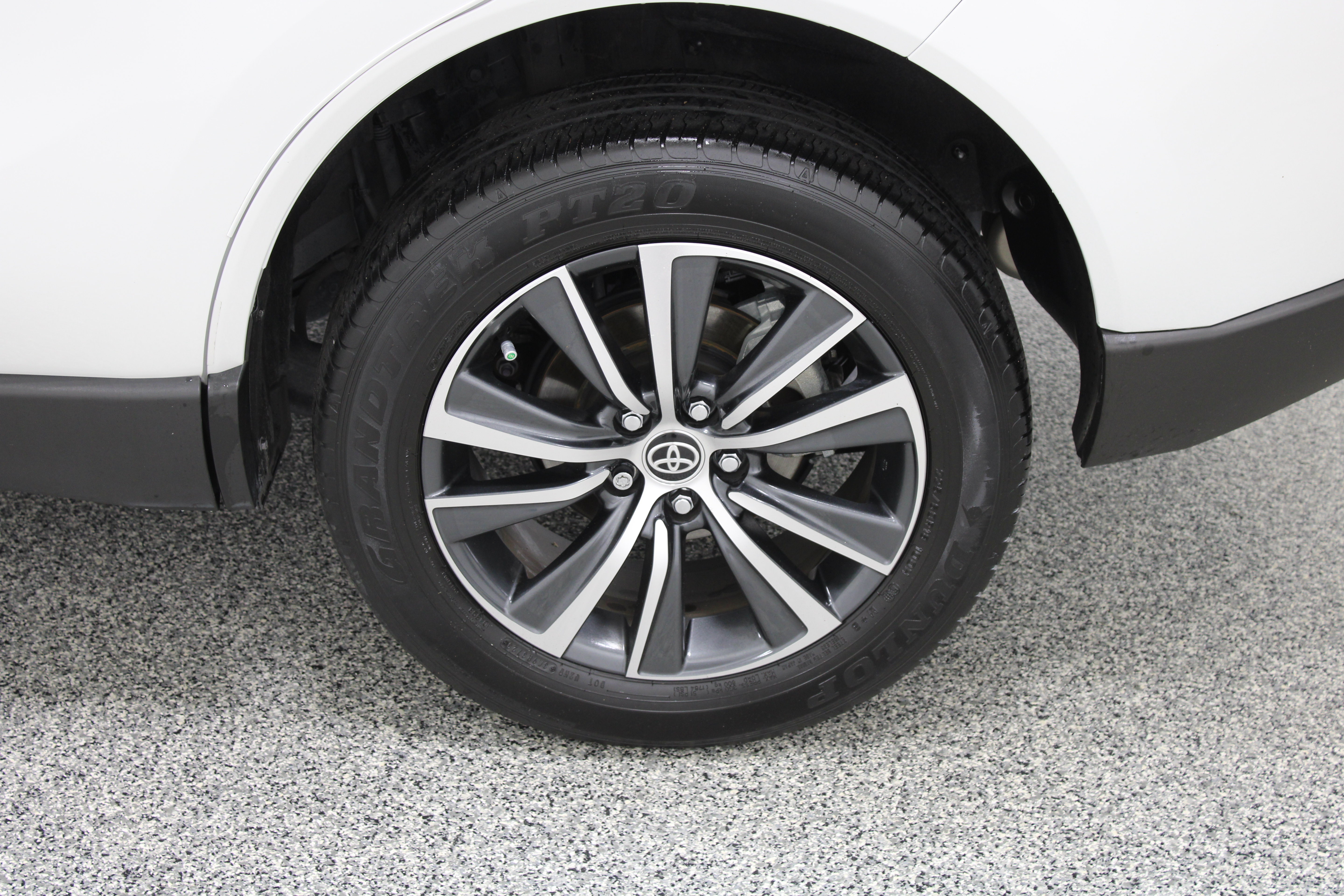 Certified 2023 Toyota Venza LE AWD/4WD image 10
