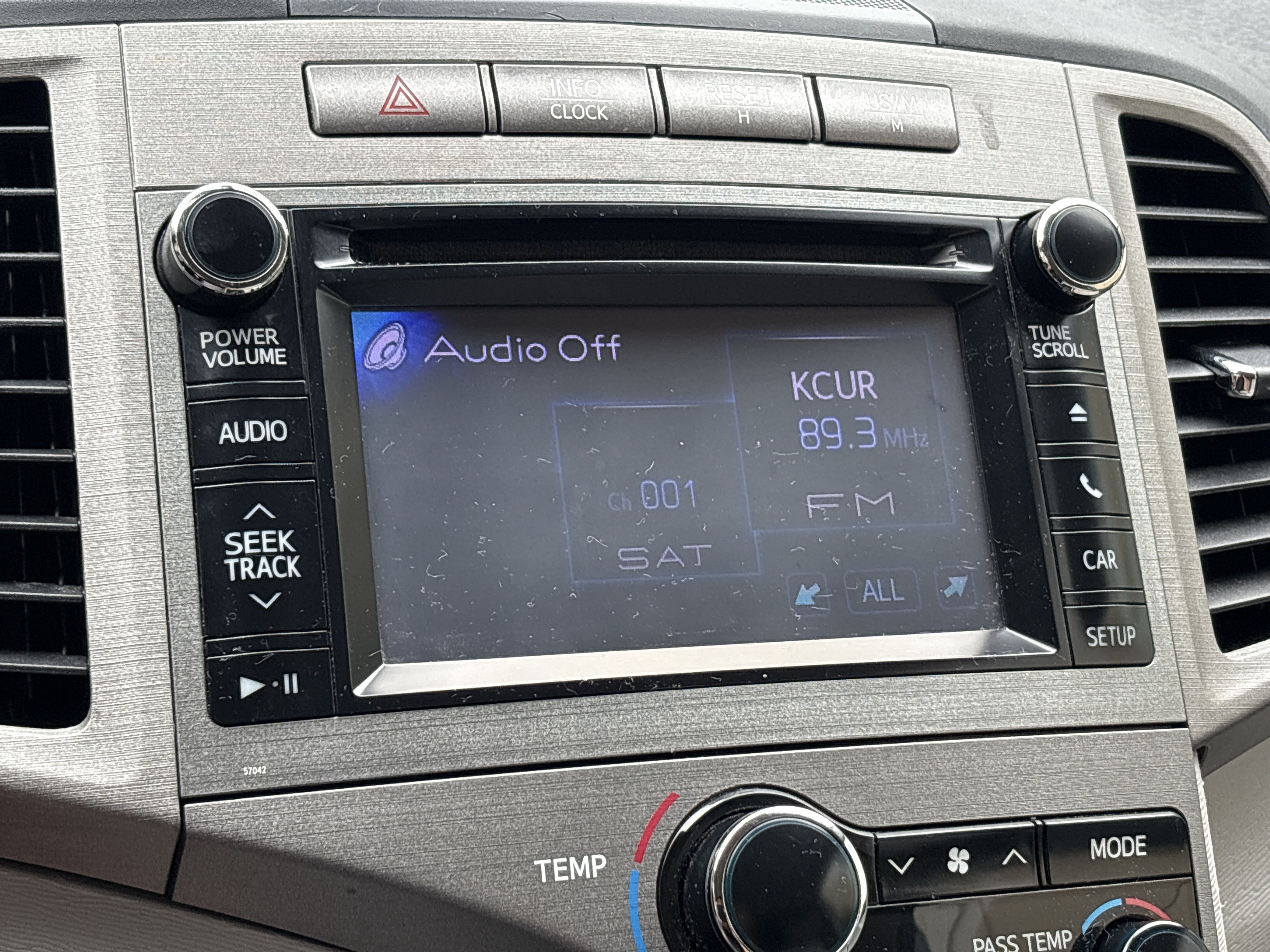 Used 2014 Toyota Venza LE FWD image 23