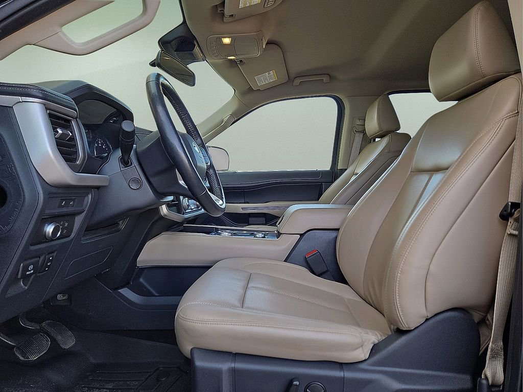 Used 2022 Ford Expedition Max XLT image 24