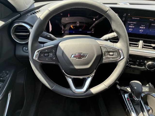 Used 2025 Chevrolet Trax ACTIV FWD image 15