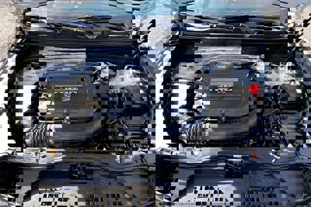 Used 2024 Cadillac XT4 Luxury w/ Trailering Package image 9