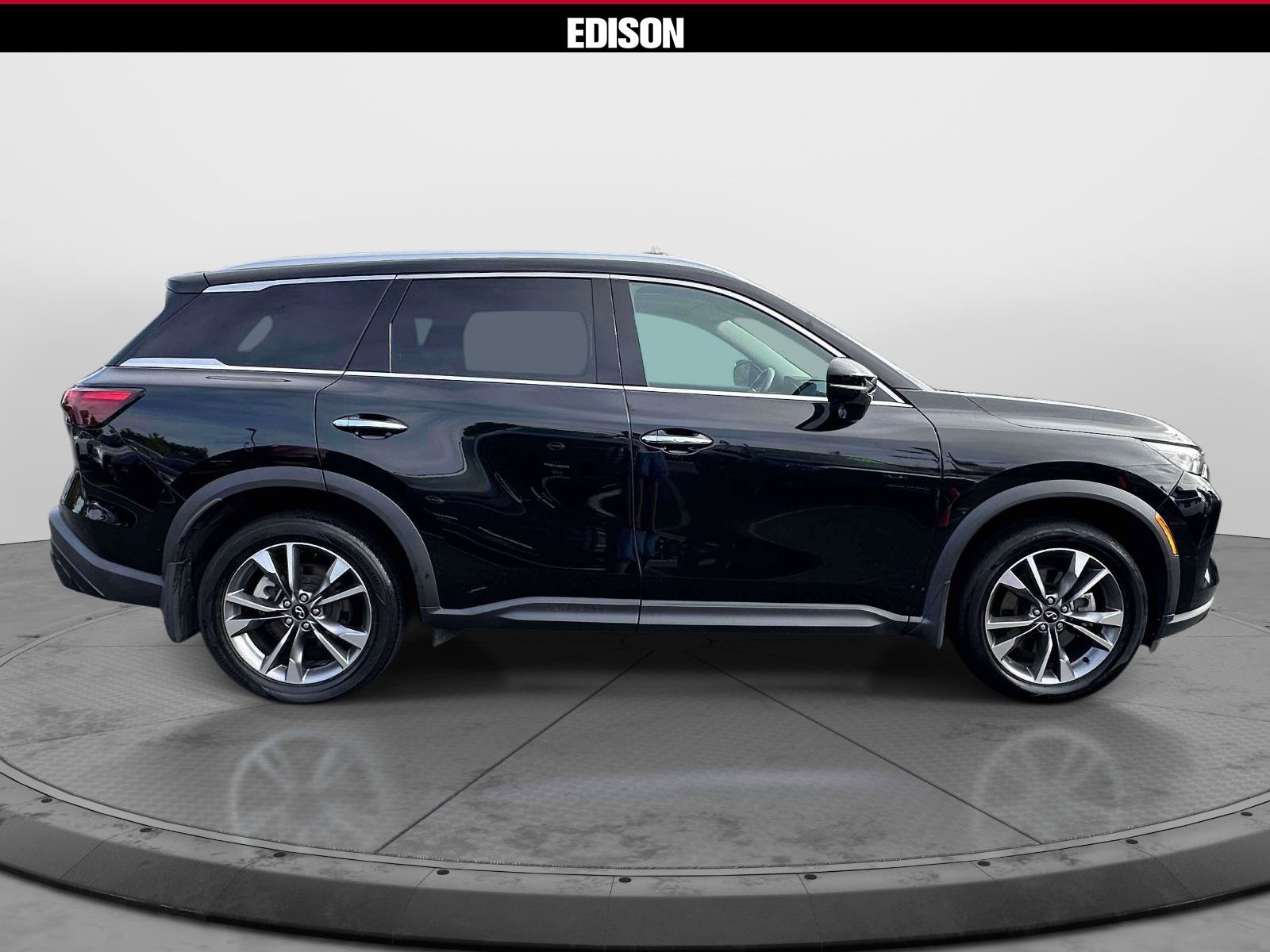 Used 2024 INFINITI QX60 Luxe AWD/4WD image 3