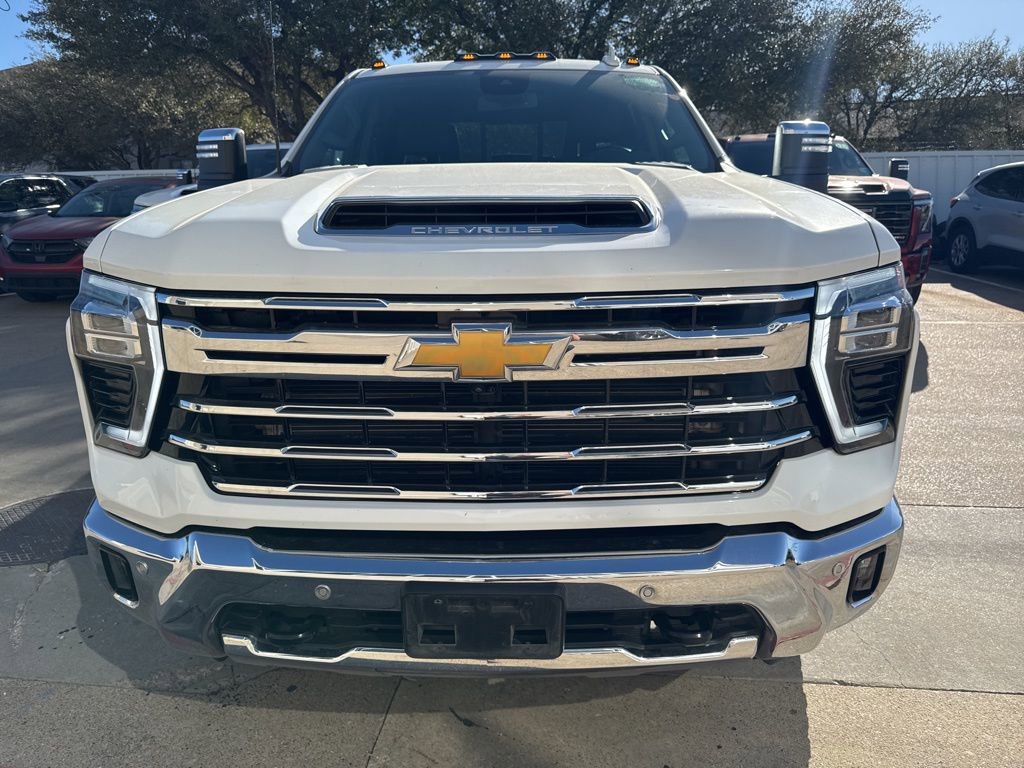Used 2024 Chevrolet Silverado 2500 LTZ w/ LTZ Texas Edition image 10