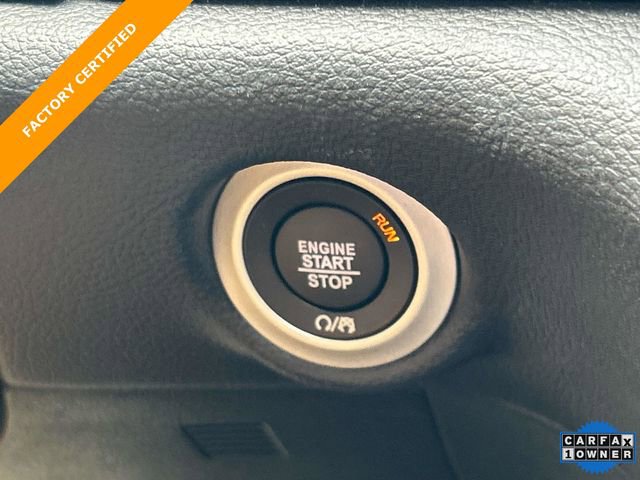 Used 2025 Chrysler Pacifica Premium FWD image 33