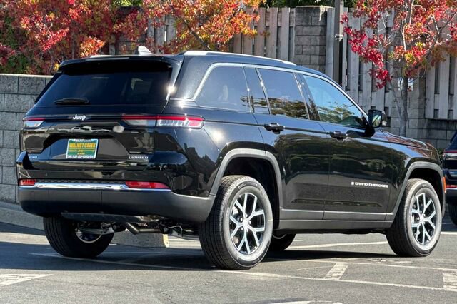New 2025 Jeep Grand Cherokee Limited image 4