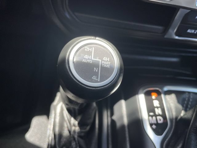 Used 2021 Jeep Wrangler Unlimited Sahara AWD/4WD image 18