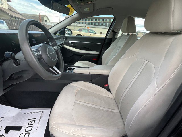 Used 2025 Hyundai Sonata SEL FWD image 23