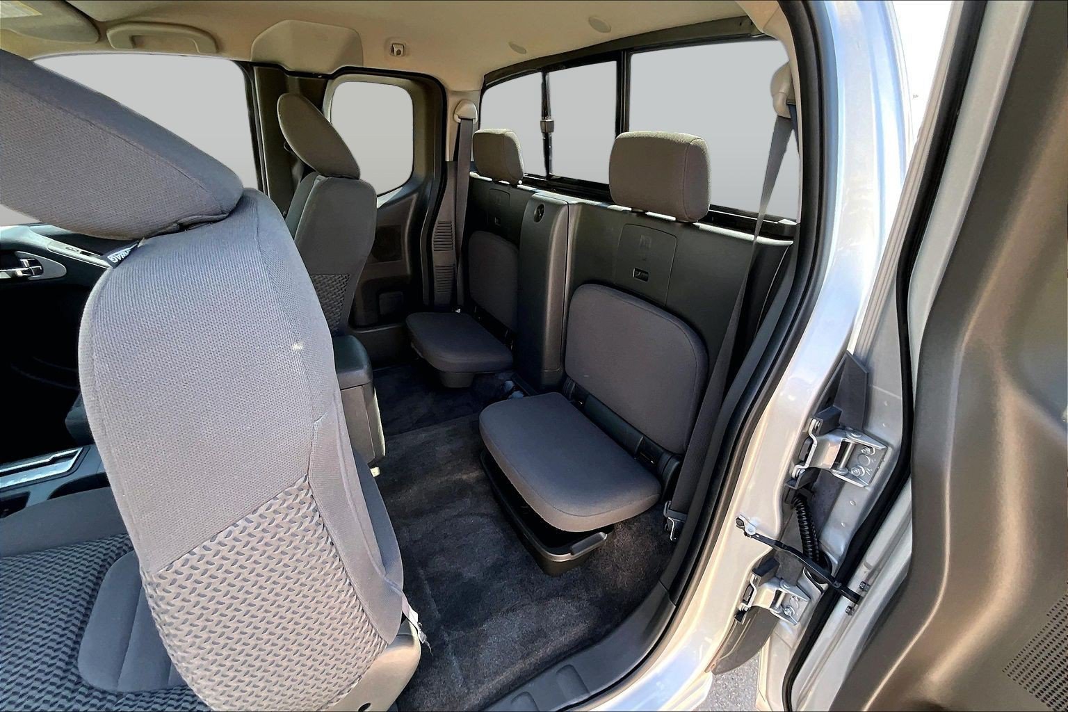 Used 2018 Nissan Frontier SV w/ Value Truck Package AWD/4WD image 25