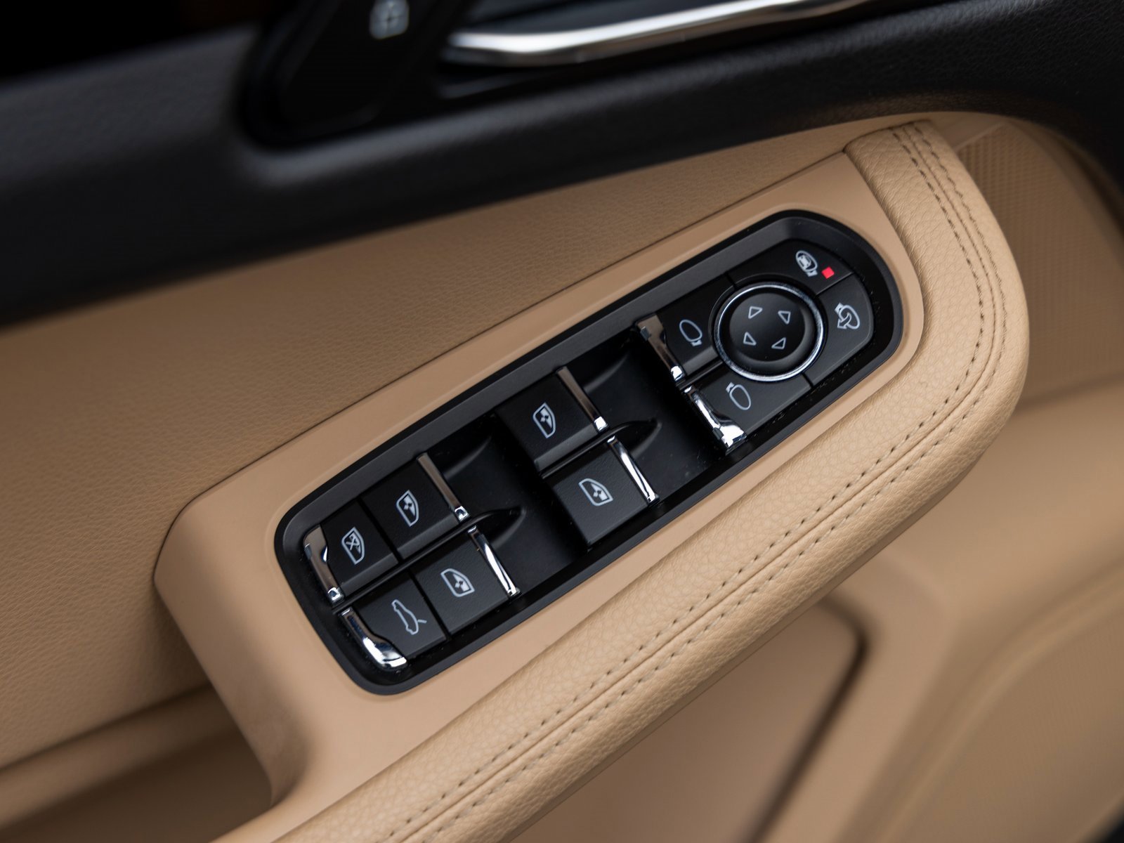 Used 2020 Porsche Macan image 23