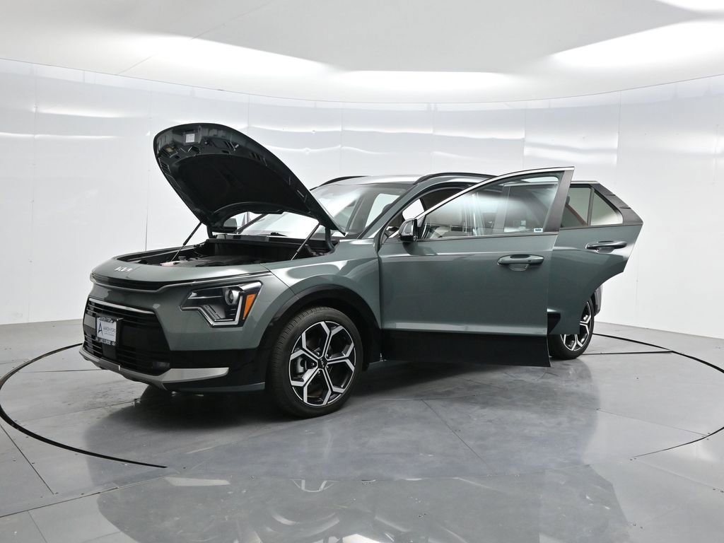 Used 2023 Kia Niro EX Touring image 35