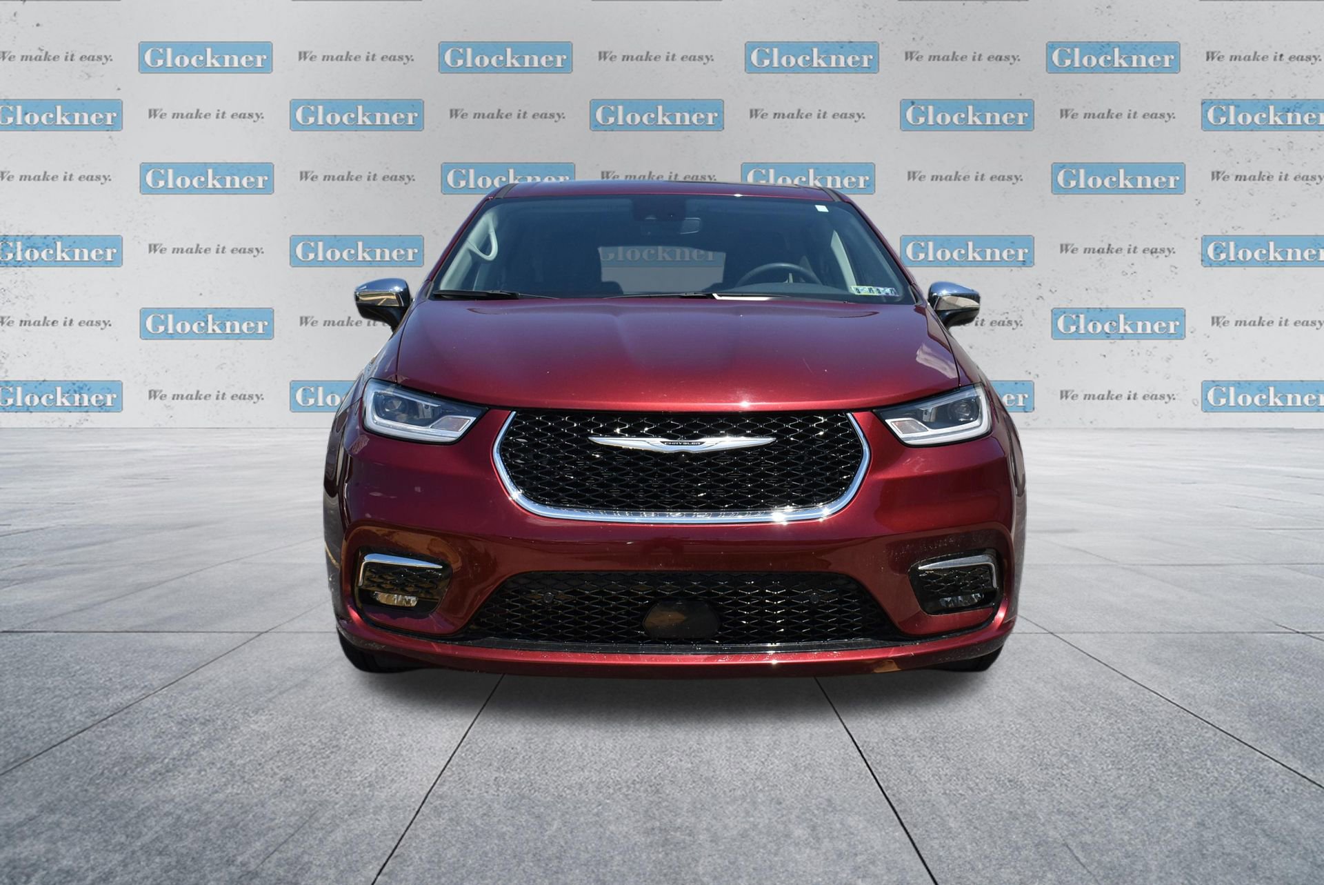 Used 2023 Chrysler Pacifica Limited FWD image 2