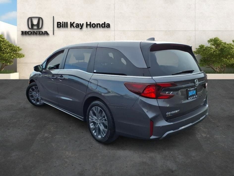 Used 2026 Honda Odyssey Touring image 6