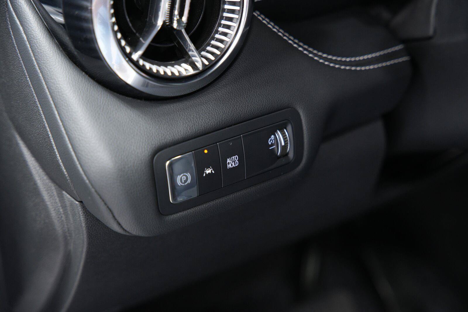 Certified 2024 Chevrolet Blazer EV LT AWD/4WD image 40