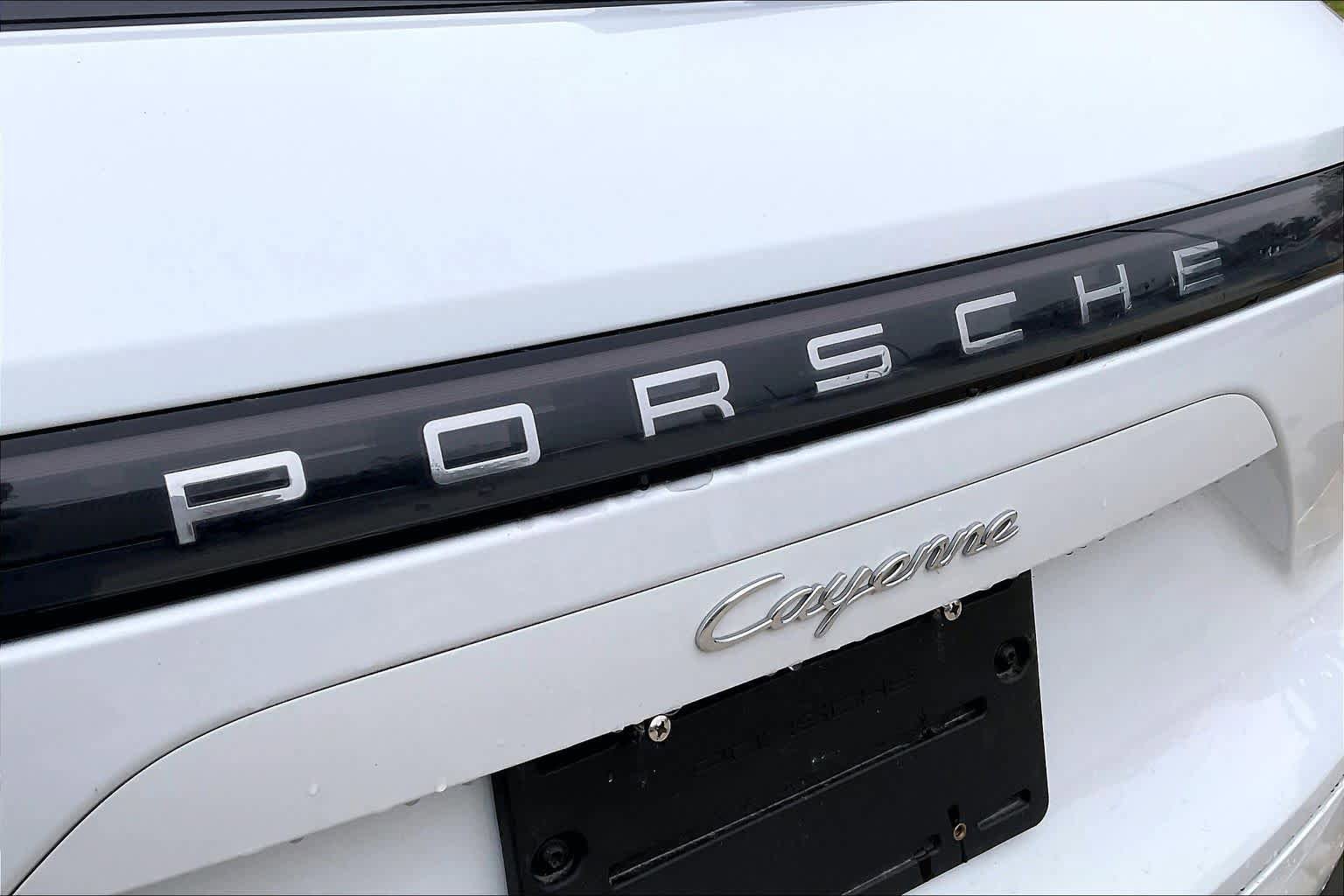 Used 2023 Porsche Cayenne AWD/4WD image 30
