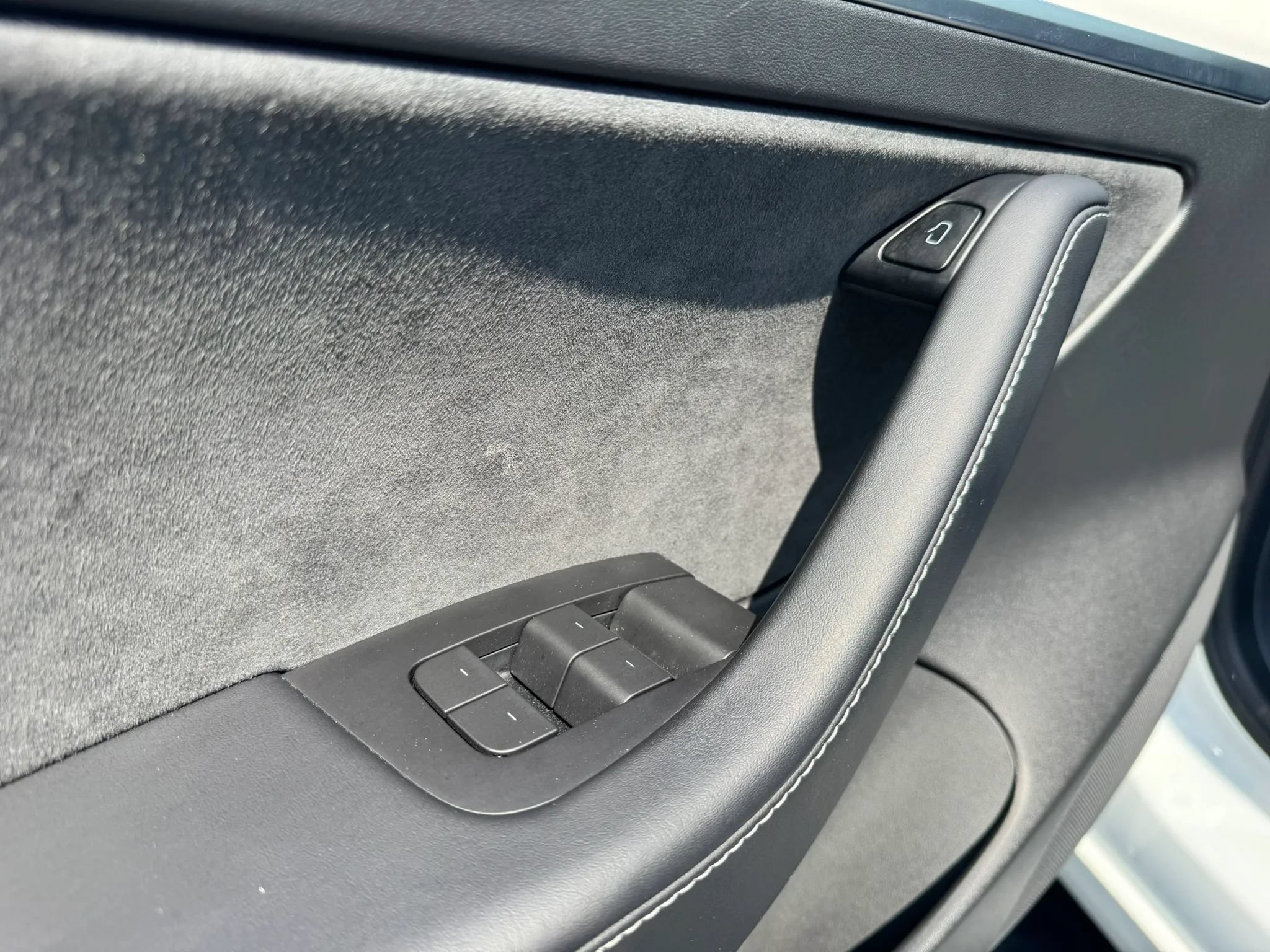 Used 2022 Tesla Model 3 Long Range AWD/4WD image 21