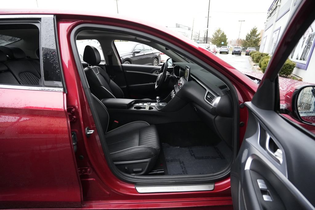 Used 2020 Genesis G70 2.0T w/ Elite Package image 27