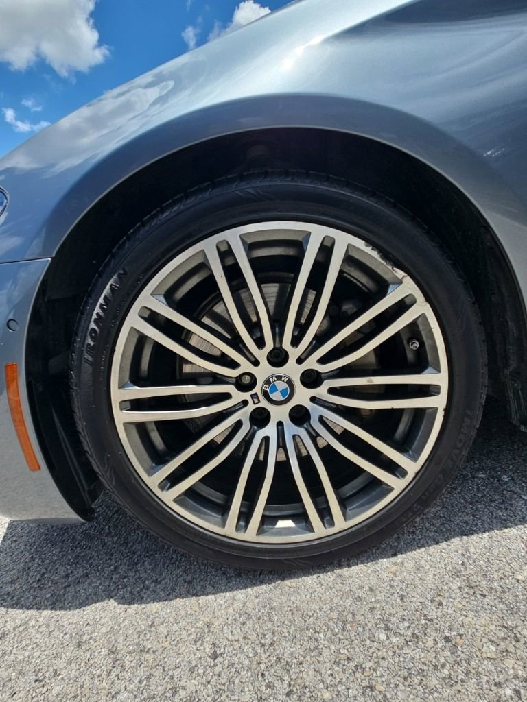 Used 2018 BMW 530i w/ M Sport Package RWD image 9
