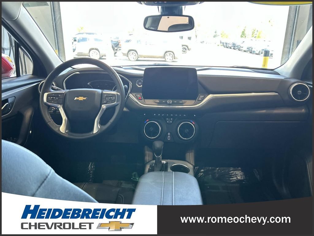 Used 2024 Chevrolet Blazer LT AWD/4WD image 15