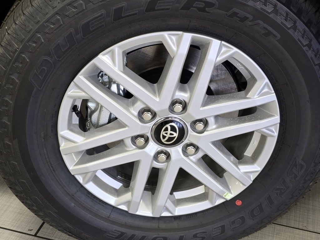 New 2026 Toyota Tundra SR5 image 9