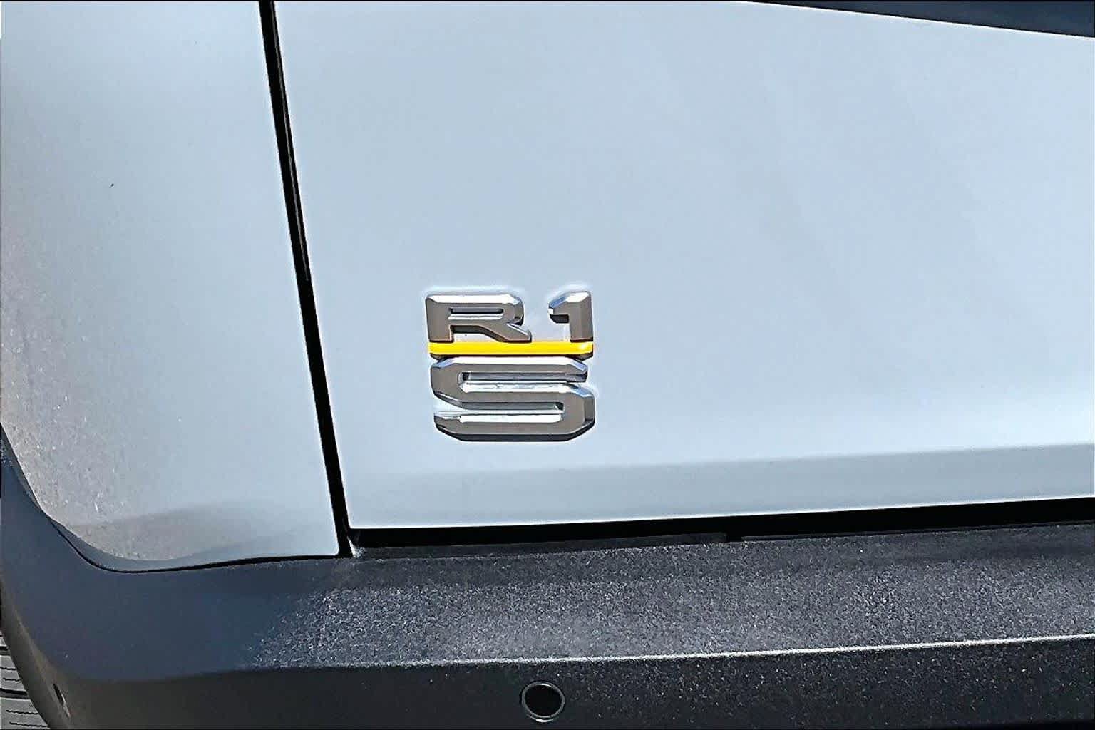 Used 2023 Rivian R1S Adventure AWD/4WD image 9