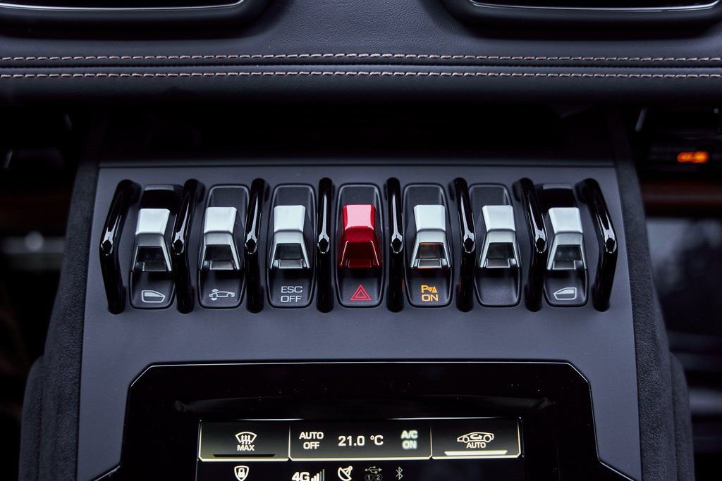 Used 2024 Lamborghini Huracan Tecnica image 74