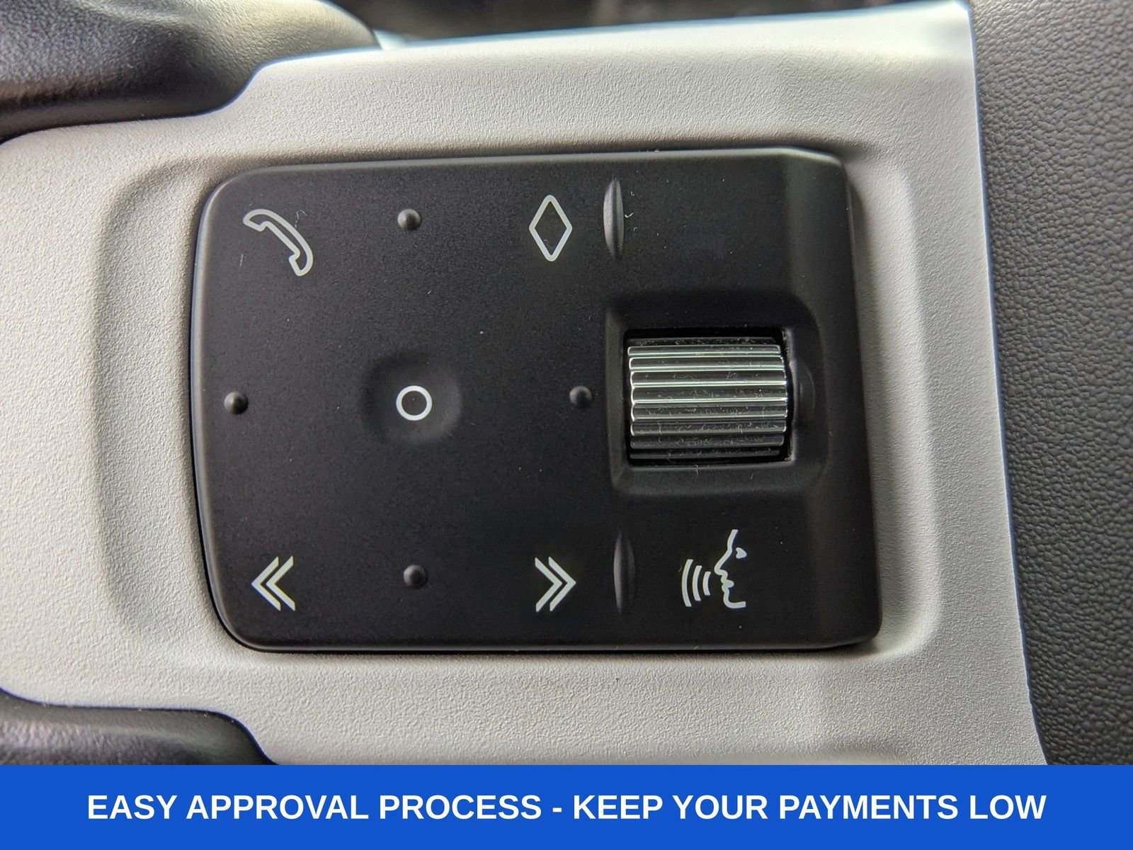 Used 2022 Land Rover Defender 90 image 30