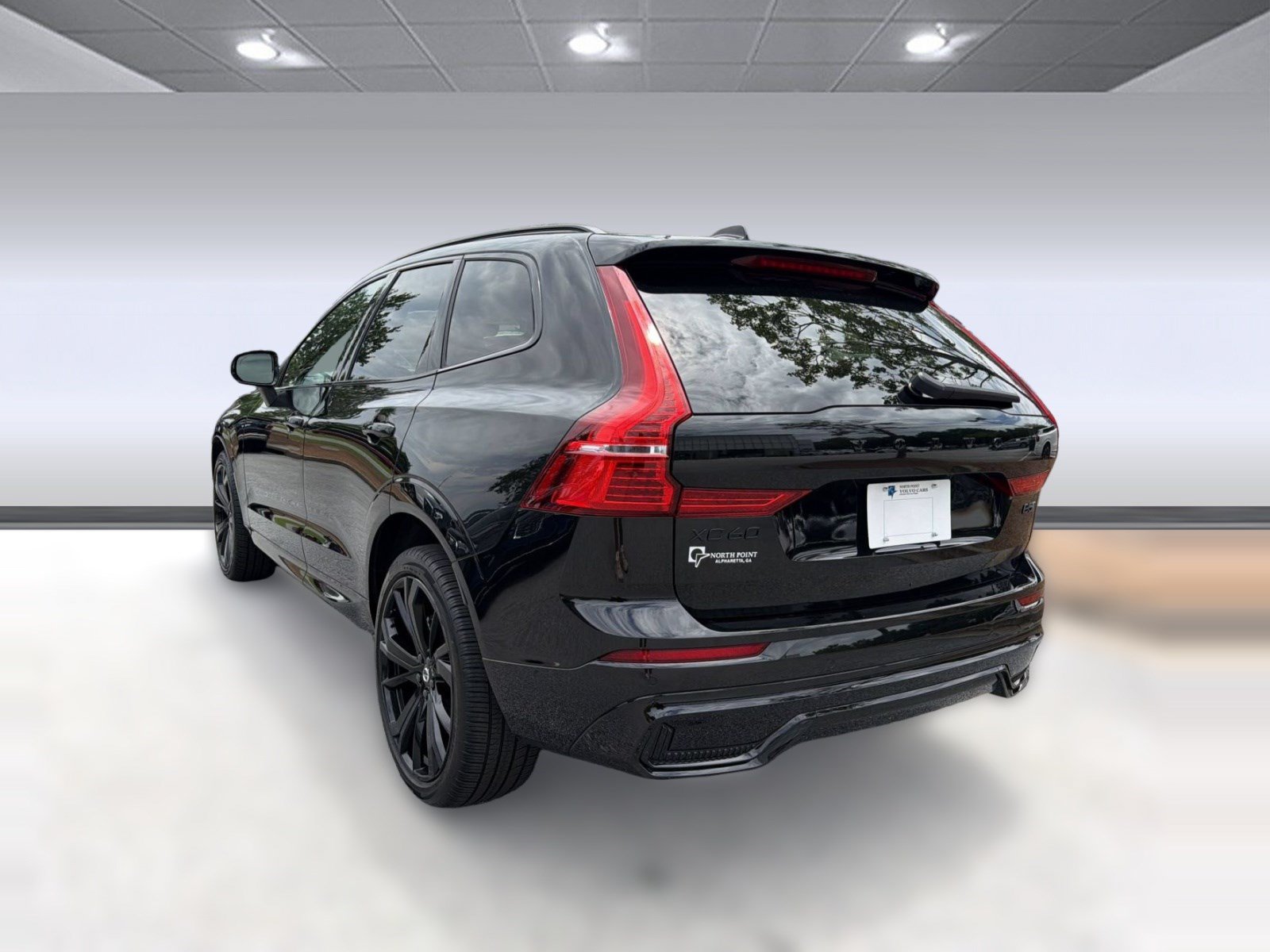 Certified 2024 Volvo XC60 B5 Ultimate AWD/4WD image 3